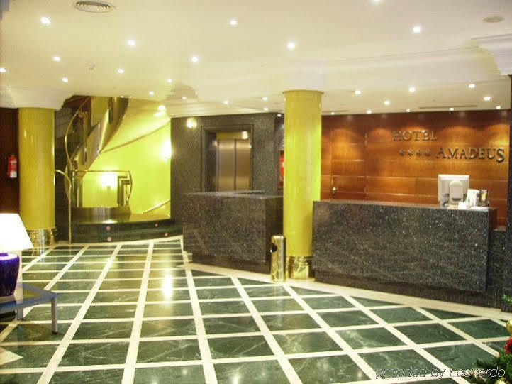 Hotel Amadeus Valladolid Dalaman gambar
